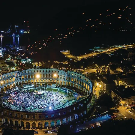 Amazing In With Sauna Сasa de vacaciones *