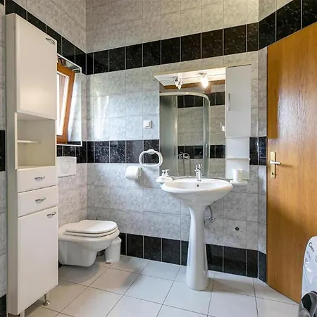 Amazing In With Sauna Сasa de vacaciones Pula