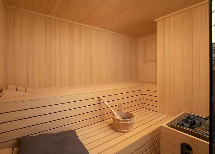 Amazing In With Sauna 別荘 プーラ