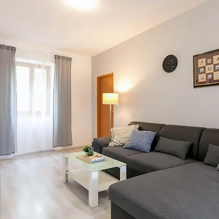 Amazing In With Sauna Pula