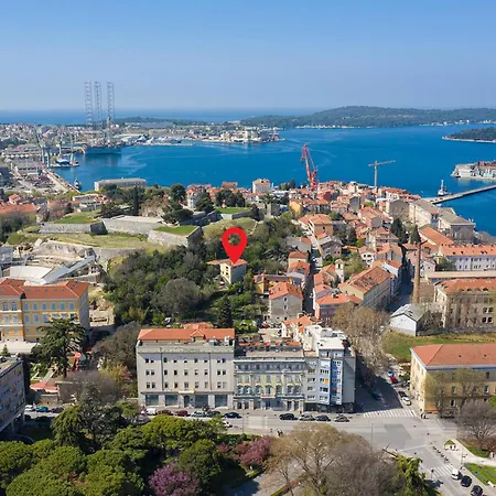 Amazing In With Sauna Pula