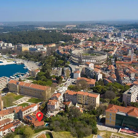 Amazing In With Sauna Pula