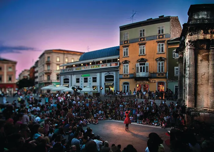 Amazing In With Sauna Ferienhaus Pula