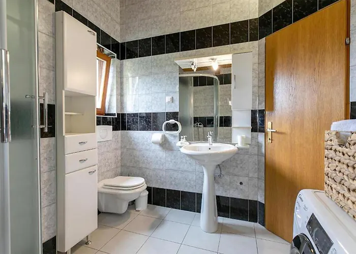 Amazing In With Sauna Ferienhaus Pula