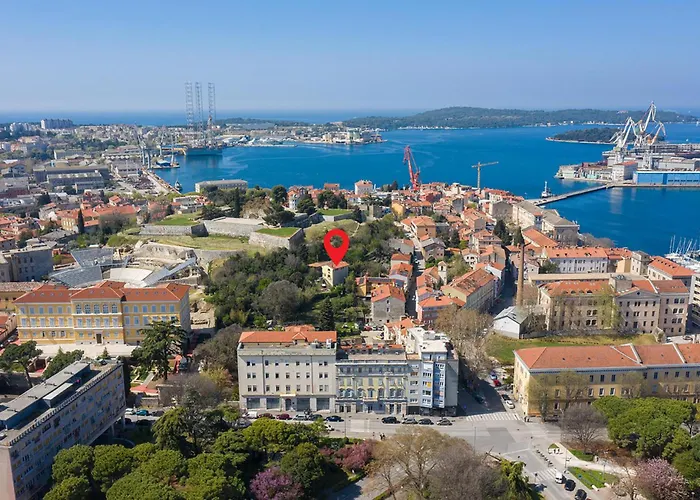 Amazing In With Sauna Pula