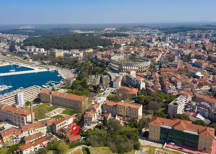 Amazing In With Sauna Pula